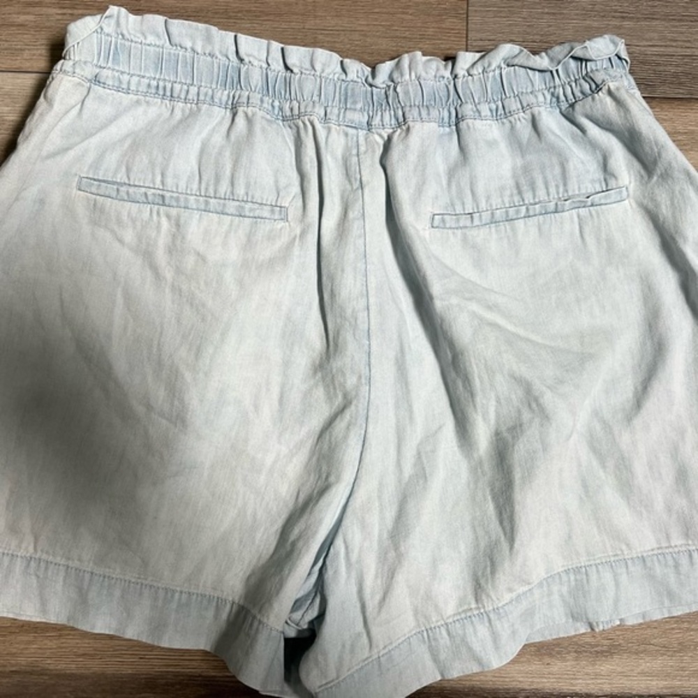 Elizabeth and‎ James Women Shorts- Large - Picture 7 of 8